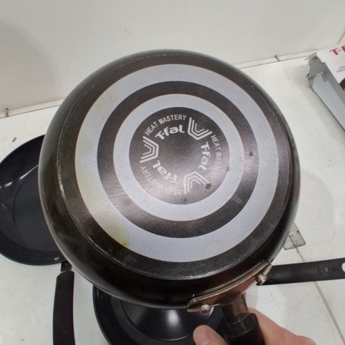 3PC T-FAL ELITE CERAMIC NON-STICK SKILLET SET - 8"/9.75"/11.25" - BLACK/RED (MODEL: 8899888) image 4