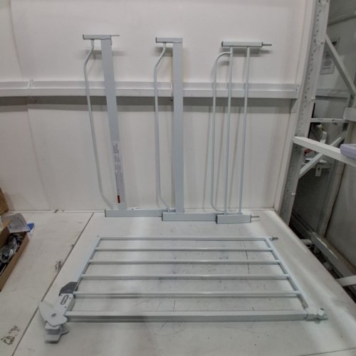 REGALO EASY STEP EXTRA WIDE METAL SAFETY GATE - 30" X 29" - WHITE (MODEL: 1164EWDS) image 2