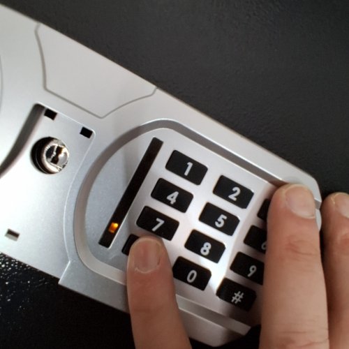 ELECTRONIC SAFE - BLACK (MODEL: 50FH) image 2