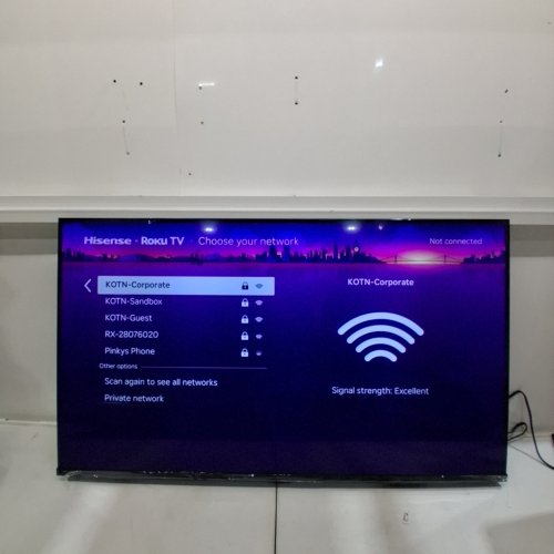 HISENSE 4K UHD HDR LRD ROKU SMART TV - 43" - BLACK (MODEL: 43R63N) image 3