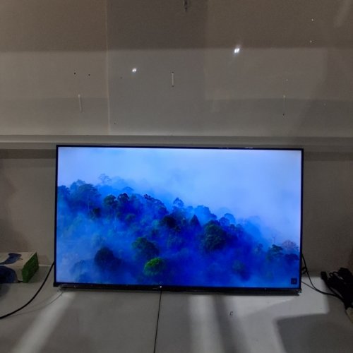 HISENSE 4K UHD HDR LRD ROKU SMART TV - 43" - BLACK (MODEL: 43R63N) image 7