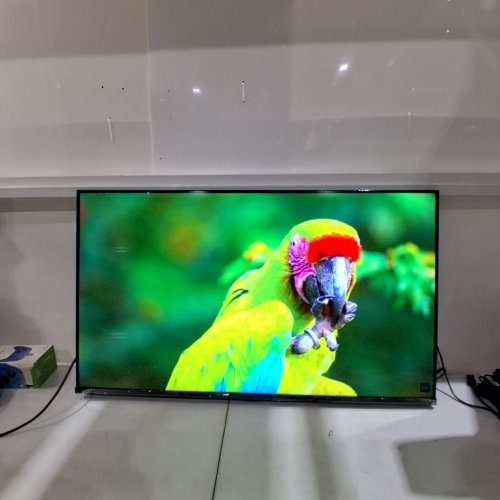 HISENSE 4K UHD HDR LRD ROKU SMART TV - 43" - BLACK (MODEL: 43R63N) image 8