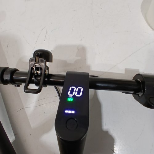 FOLDABLE ELECTRIC SCOOTER FOR ADULTS - 350 W - 30-40KM RANGE - BLACK/RED (MODEL: W5/W6) image 2