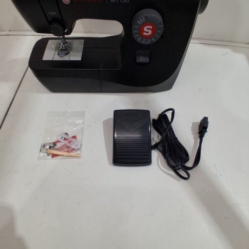 SINGER LIGHTWEIGHT & PORTABLE SEWING MACHINE WITH 45 STITCH APPLICATIONS - BLACK (MODEL: M1150) image 4