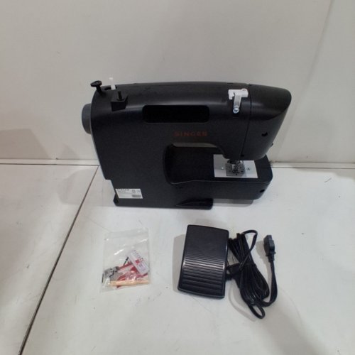SINGER LIGHTWEIGHT & PORTABLE SEWING MACHINE WITH 45 STITCH APPLICATIONS - BLACK (MODEL: M1150) image 6