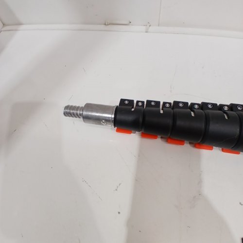 SISUPASSIE TELESCOPIC ROTATABLE EXTENSION POLE WITH CLEANING PAD & WIPER - 24FT - ORANGE / BLACK image 5