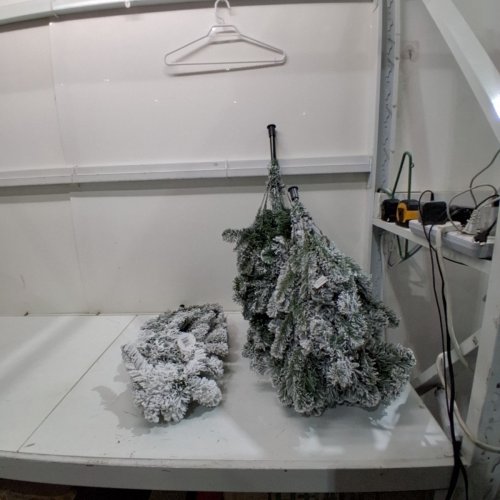 NATIONAL TREE COMPANY FIRST TRADITIONS FLOCKED ARTIFICIAL ACACIA CHRISTMAS TREE, 7.5FT - NATURAL (MODEL: AC100-502-75F) image 3