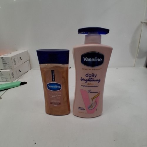 2PC VASELINE BODY OIL AND LOTION - 200 ML + 400 ML image 3