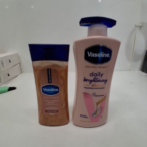 2PC VASELINE BODY OIL AND LOTION - 200 ML + 400 ML image 4