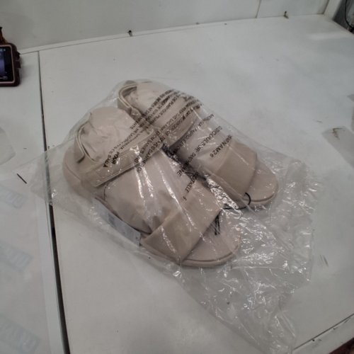 WOMEN'S TIME AND TRU SANDALS -SIZE 9- BEIGE/OFF WHITE image 2