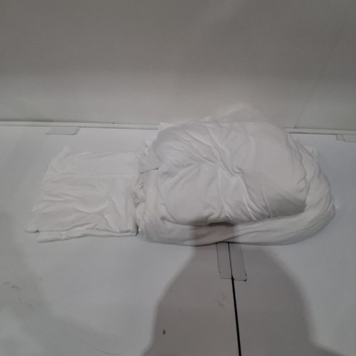 3PC AMAZON BASICS BEDSHEET SET WITH FITTED SHEET FLAT SHEET AND PILLOW SHAM - ALASKAN KING - WHITE image 2