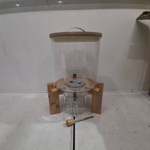 BBTEQEKN GLASS DRY FOOD DISPENSER WITH MEASURING CUP - 5 L /500 ML CUP - BAMBOO image 3