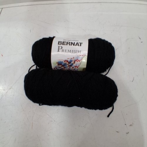 2PK BERNAT PREMIUM YARN - 7OZ - 198G - 360YARDS - BLACK image 2
