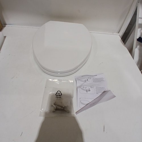 SAILTOK ELONGATED TOILET SEAT WITH SOFT CLOSE - WHITE - (MODEL:USAR104) image 2