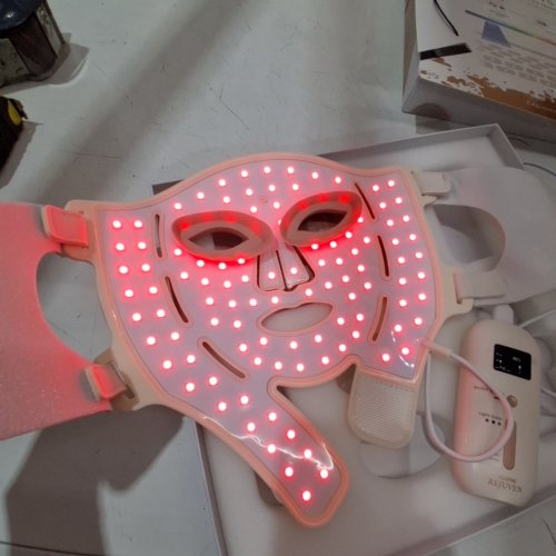 RENPHO ARTEMIS LED LIGHT THERAPY MASK WITH 3 WAVE LENGTHS - WHITE/PINK image 2