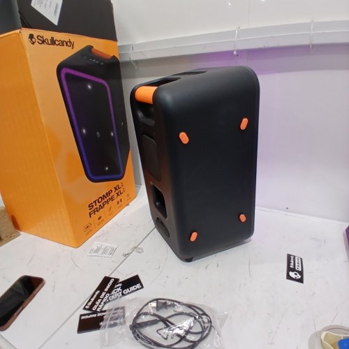 SKULLCANDY STOMP XL WIRELESS BLUETOOTH PARTY SPEAKER - INTEGRATED CARRY HANDLE​, IPX5 WATER RESISTANCE, 12-HOUR BATTERY LIFE - BLACK ORANGE (MODEL:2SKSK1851/4449801) image 5