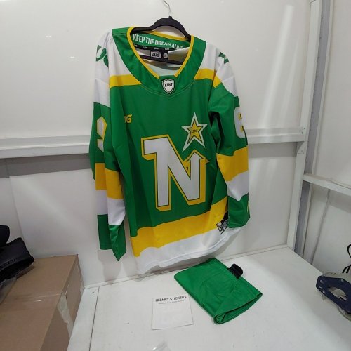 MENS LUG NORTHERN STARS HOCKEY JERSEY AND SOCKS - #69 - EXTRA LARGE - GREEN image 2