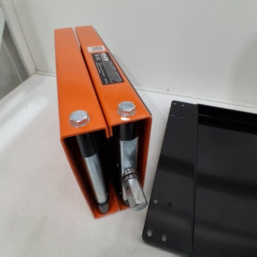 VEVOR MOTORCYCLE LIFT SCISSOR JACK WITH DOLLY AND HAND CRANK - 1100LBS - BLACK/ORANGE (MODEL: MR8099) image 3