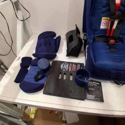 DIONO RADIAN 3R THE ORIGINAL 3 ACROSS ALL-IN-ONE CONVERTIBLE CAR SEAT - BLUE\PURPLE - (MODEL:50643-NA-01) image 5