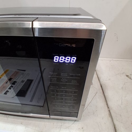 PANASONIC MICROWAVE OVEN - 1.1 CU. FT, 900W - BLACK AND STAINLESS (MODEL: NN-SU55QS) image 2