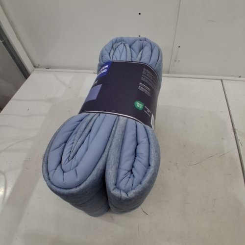BERKSHIRE REVERSIBLE DOWN-ALTERNATIVE COOLING BLANKET - QUEEN - BLUE (MODEL: 1986200) image 3