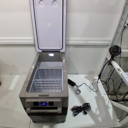 EUHOMY 12 VOLT CAR REFRIGERATOR- 35L - (MODEL:CF001) image 2