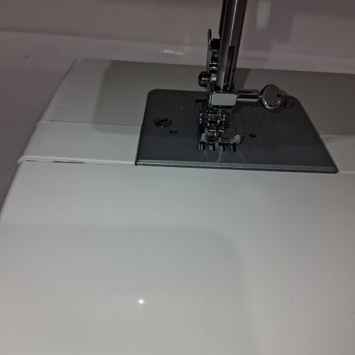 SINGER MECHANICAL SEWING MACHINE - WHITE - (MODEL: MX60) image 5