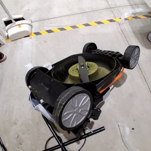 LITHELLI CORDLESS LAWN MOWER - 20 V, 4 AH, 74WH - GReY, BLACK, AND ORANGE image 3