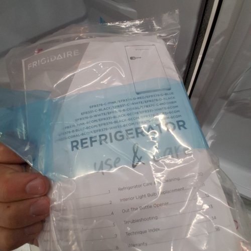 FRIGIDAIRE 3.2 CU. FT. RETRO MINI FRIDGE - BLACK - (MODEL: EFR376-BLACK-6COM) image 6