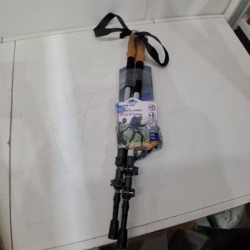 2PC CASCADE MOUNTAIN TECH ADJUSTABLE QUICK-LOCK ALUMINUM TREKKING POLES - EXTENDS FROM 30"-52" - BLACK (MODEL#: TP-CF-QL-UL-EVA-E) image 4
