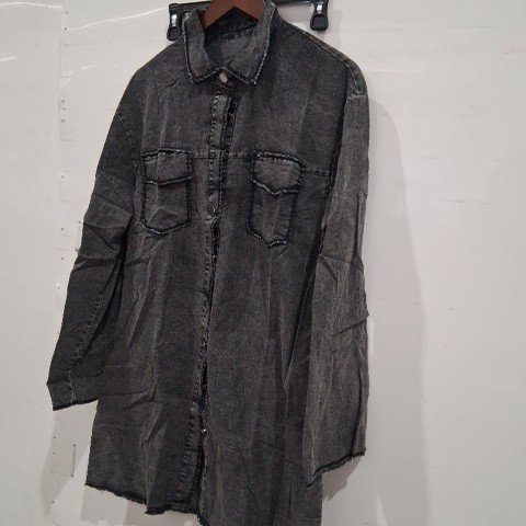 WOMEN'S SOLID COLOR WASHED DENIM LONG SHIRT - EXTRA LARGE - CHARCOAL GRAY image 2
