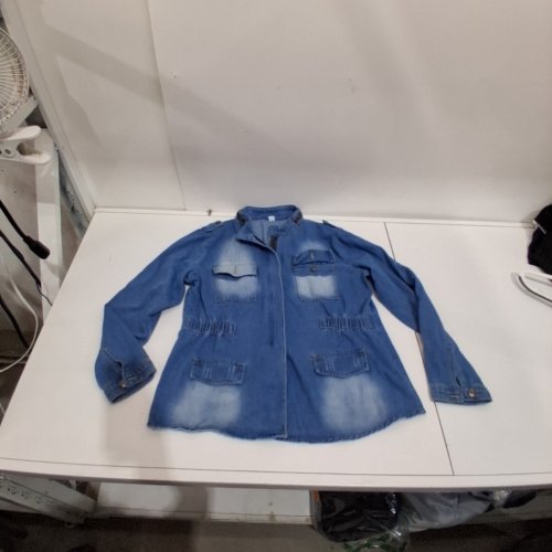 WOMEN'S UTILITY DENIM JACKET - LARGE - BLUE image 2