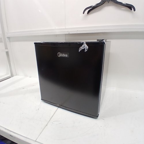 MIDEA COMPACT SINGLE-DOOR MINI REFRIGERATOR - BLACK (MODEL: WHS-65LB1) image 4