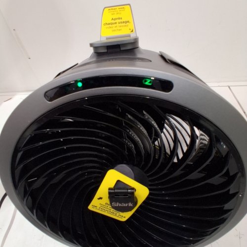 SHARK FLEXBREEZE HYDROGO MISTING PORTABLE FAN, UP TO 12 HOURS OF BATTERY LIFE - 36W - GREY - (MODEL:FA052C) image 2