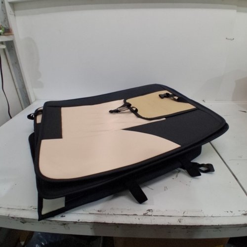 CAR LEATHER SEAT COVERS - UNIVERSAL - BLACK / BEIGE image 4