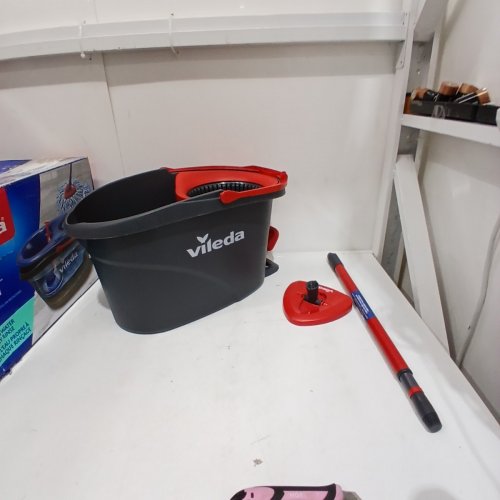 VILEDA EASYWRING SPIN MOP & BUCKET SYSTEM image 2