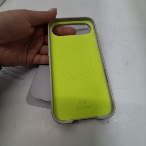 BEATS MAGSAFE PHONE CASE WITH CAMERA CONTROL FOR IPHONE AIR - LIME STONE image 3