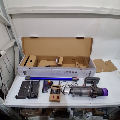 DYSON V11 CORDLESS 2-IN-1 STICK/HAND VACUUM CLEANER (MODEL: V11 SV28) image 4