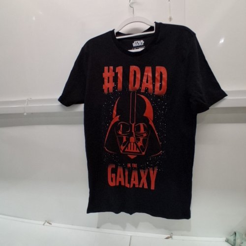 MEN'S STAR WARS DARTH VADER #1 DAD GRAPHIC T-SHIRT - SMALL - BLACK/RED image 3
