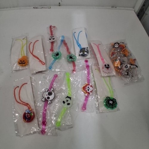 48PC CCINEE LIGHT UP HALLOWEEN PARTY FAVOURS - ASSORTED STYLES AND COLOURS image 2