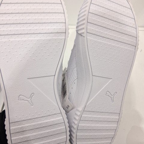 WOMEN'S PUMA COURT SHOES - SIZE 9 - WHITE (STYLE: 8885009) image 3