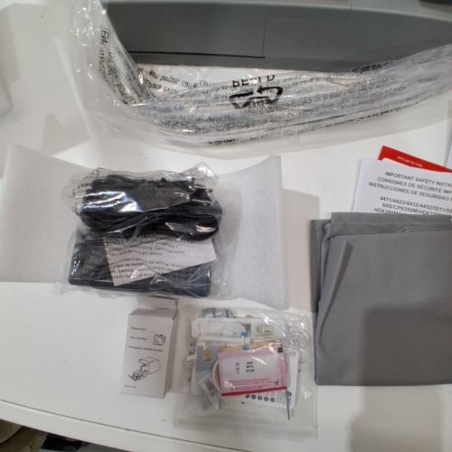 SINGER 4452 HIGH SPEED HEAVY DUTY SEWING MACHINE WITH ACCESSORIES - GREY (MODEL: 4452) image 3