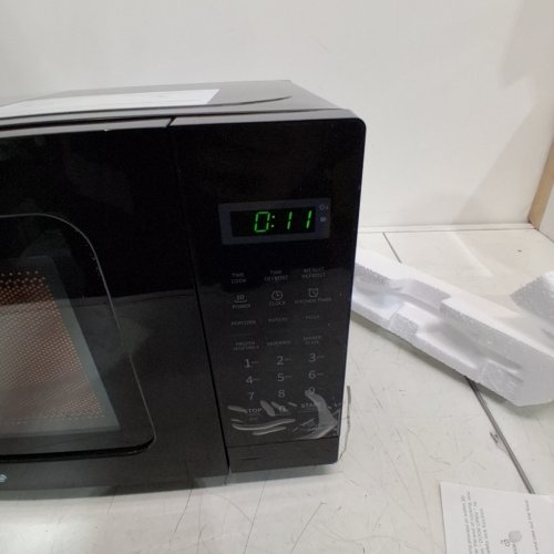 COMFEE COUNTERTOP MICROWAVE OVEN - 0.7 CU.FT/700W - BLACK (MODEL: CM-M201K-BK) image 3