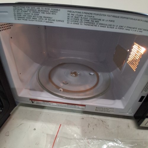 FRIGIDAIRE COMPACT COUNTERTOP MICROWAVE OVEN - 1.1 CU.FT. - BLACK/SILVER (MODEL: EMW1134) image 7