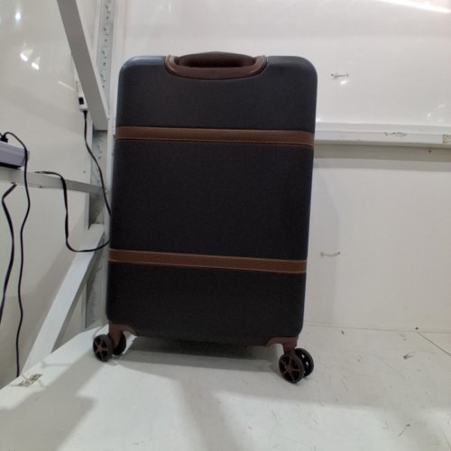 AMAZON BASICS VIENNA EXPANDABLE LUGGAGE SPINNER SUITCASE - 24" - BLACK/BROWN image 2
