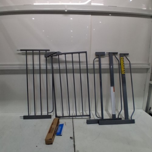 REGALO EASY STEP EXTRA WIDE METAL SAFETY GATE - 30" X 29" - 49" - WHITE (MODEL: 1164EWDS) image 2
