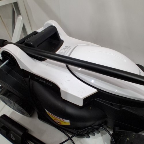 LITHELI U20 CORDLESS BRUSHLESS LAWN MOWER - 20V - 8GAL GRASS BAG - 13" PATH - WHITE/BLACK (MODEL: EGT010159) image 3