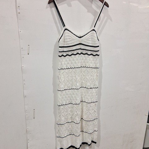 WOMEN'S KNIT CROCHET-STYLE STRAPPY DRESS - SMALL - WHITE/BLACK image 2
