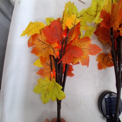 4PK DECORATIVE SOLAR MAPLE LEAF LIGHT STAKES - 25" - AUTUMN MULTICOLOUR image 3
