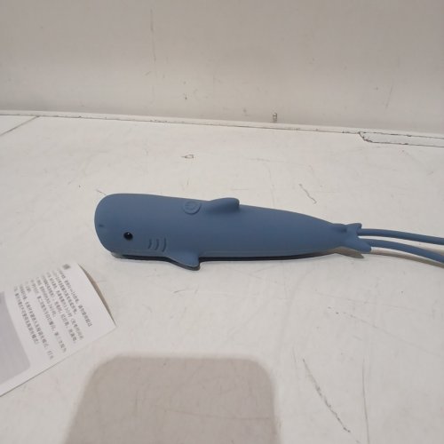 KIDS SILICONE SHARK FLASHLIGHT, 12HR BATTERY - BLUE image 3